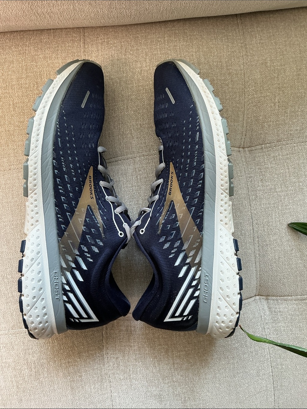 Brooks Ghost 13 Men’s Running Shoes Navy Silver Size 12.5 Excellent Condition - Picture 16 of 16